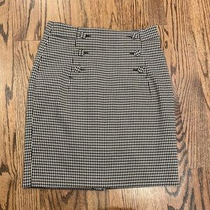 H&M houndstooth skirt